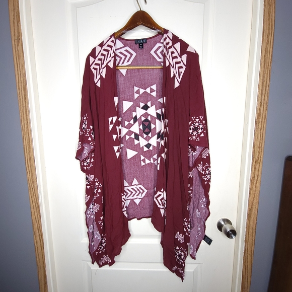 J for Justify Women's One Size Tribal Pattern Kimono Burgundy - Picture 1 of 9